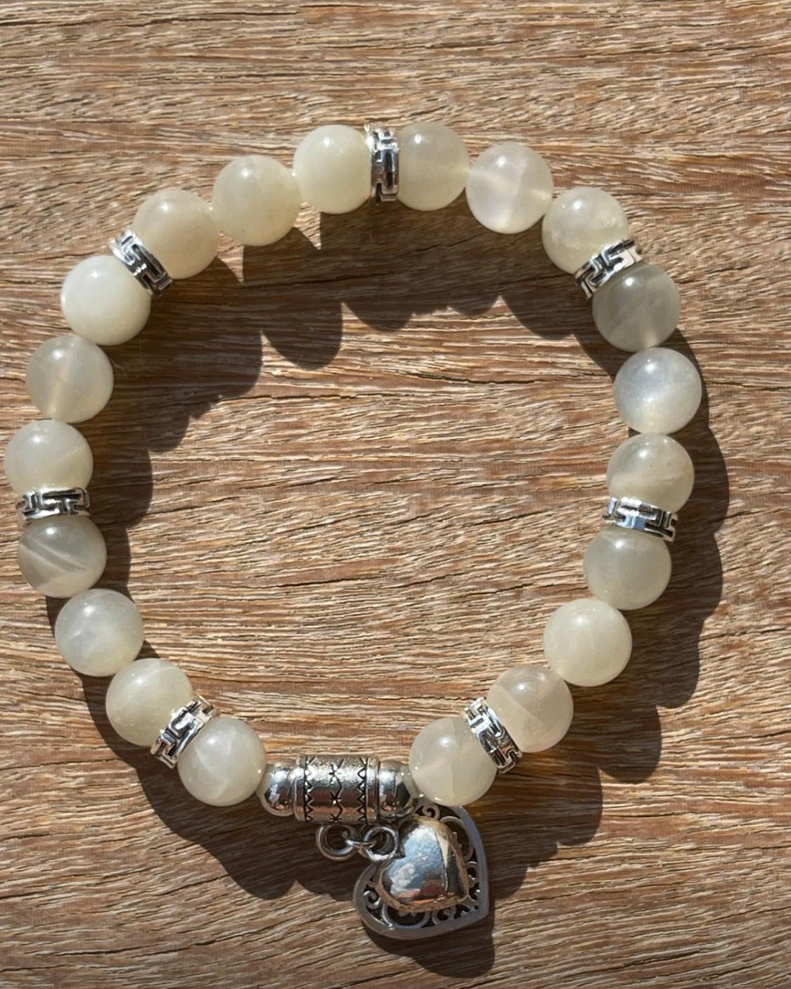 Bracelet en Pierre de Lune – Féminité & Intuition